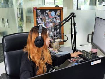 Tips Agar Rambut Berwarna Tetap Cantik dan Sehat