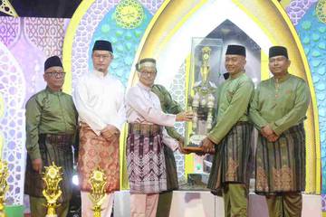 Wawako Raja Ariza Tutup MTQH XX Bukit Bestari