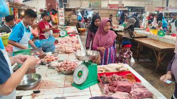 Harga Daging di Pasar Bincen Mengalami Kenaikan