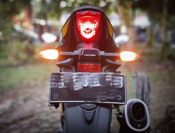 Fitur Keselamatan, Pahami Fungsi Hazard Kendaraan Bermotor