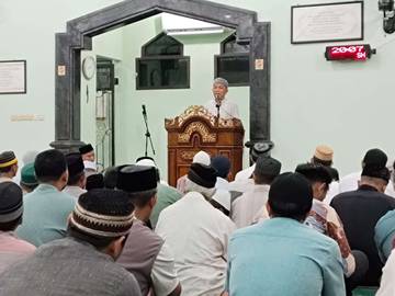 Salat Isya dan Tarawih di Masjid Darussa’adah Dipadati Jemaah 