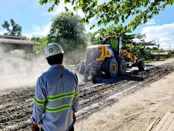 PT AMNK dan PT BAR Perbaiki Jalan Desa Langap di Tiga Titik
