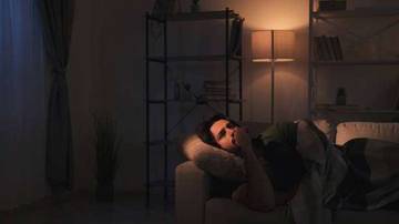 Langkah Sederhana Mengusir Overthinking Saat Malam Hari
