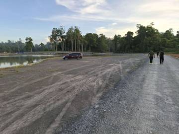 Bupati Sentil Pengunjung Berkendara Masuk Kebun Raya Bundayati