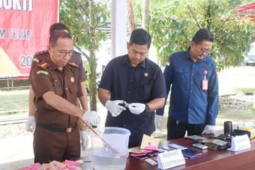 Didominasi Kasus Narkotika, Kejari Bulungan Musnahkan Barang Bukti 