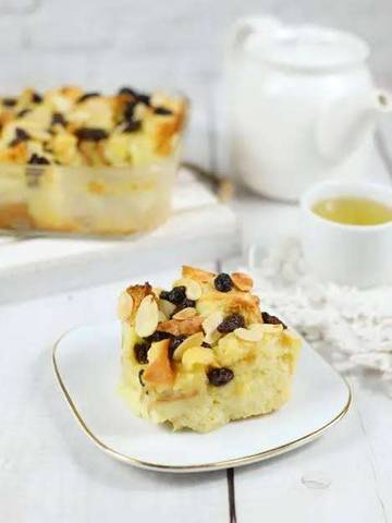 Puding Roti Cemilan Manis Mengenyangkan