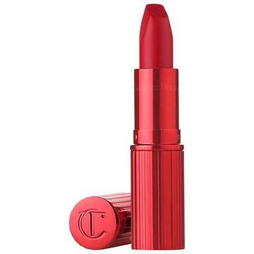Lipstik: Dari Simbol Status hingga Ikon Kecantikan