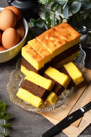 Lapis Surabaya ; Kenikmatan dalam Tiga Lapisan