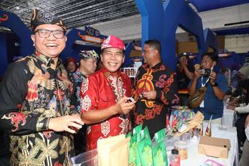 Gubernur Ajak Masyarakat Belanja Produk Lokal UMKM