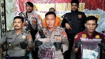 Emosi Meledak, Seorang Pria Tebas Wanita