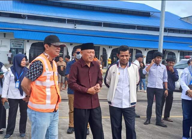 Wagub Sarbin Tinjau Arus Balik Penumpang Mudik Bersubsidi