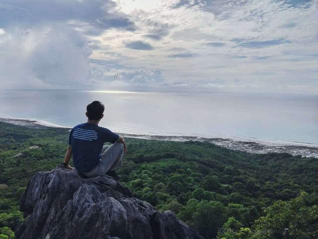 Melihat Indahnya Selatan Timor dari Ketinggian Fatu Braon