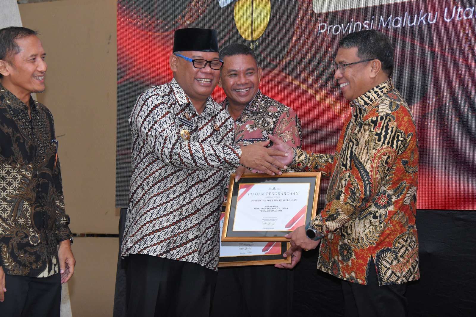 Pemkot Tidore Raih Penghargaan Kinerja Pengelolaan TKD Terbaik 