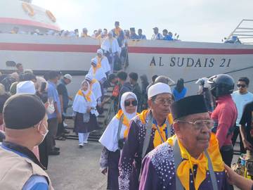 Jemaah Calon Haji Pulau Taliabu Tiba di Ternate