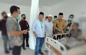 Wagub Malut Jenguk Jemaah Haji di RS Tajuddin