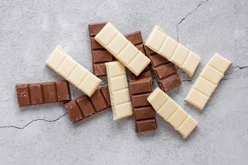 Ketahui Perbedaan Antara Coklat Hitam dan Coklat Putih
