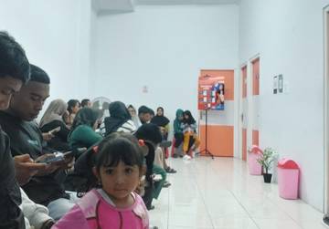 Menunggu dan Antri  Serupa Tapi Tak Sama