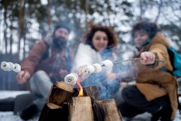 Marshmellow Si Kenyal, Peneman Saat Berkemah