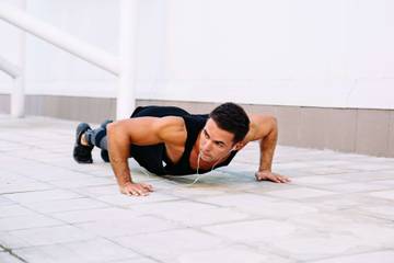 Mengenal Gerakan Push Up Yang Baik Dan Optimal