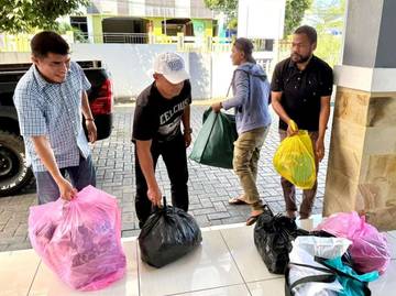Bajaka-Pelita Salurkan Bantuan untuk Warga di Halbar