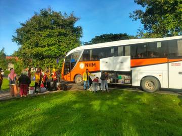 NHM Fasilitasi Transportasi Relawan-Muda PMR Ikuti Temu Bakti