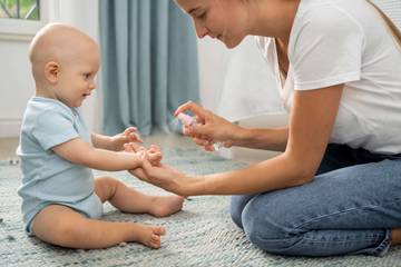 Pelembab dan Sunscreenscren untuk Kulit Bayi