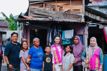 Sherly Tjoanda Temukan Rumah Bocor, Warga Akhirnya Dibantu