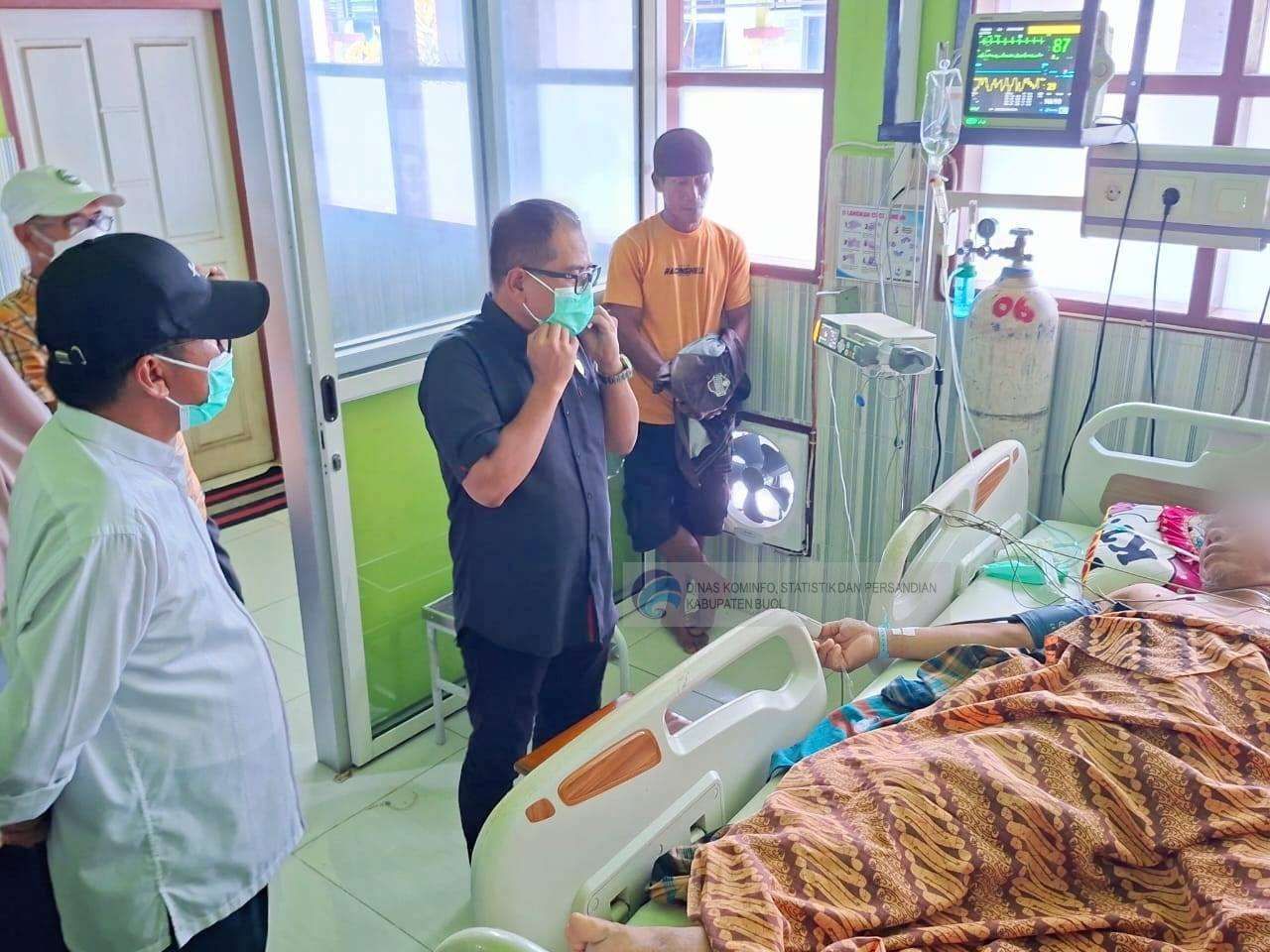 Pemkab Buol Berikan Dukungan Moril kepada Pasien RSUD