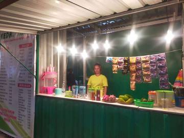 Kedai Tiara Ibu Rosita Yuli, Angkringan Favorit di Tolitoli