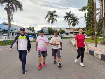 Jalan kaki pagi Olahraga yang sangat baik untuk kesehatan 