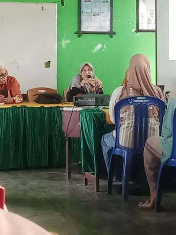 Wakasek Kesiswaan SMP Negeri 5 Tolitoli Imbau Orang Tua Siswa Kelas IX Maksimalkan Pembelajaran di Rumah