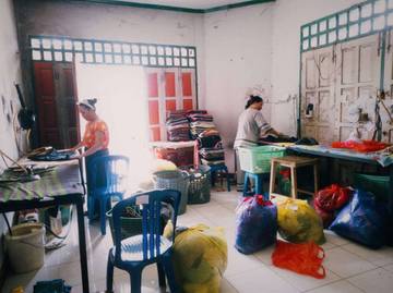 Melalui Bisnis Laundry, Nur Alam Ciptakan Peluang Kerja Bagi Masyarakat