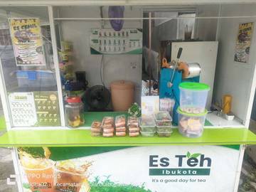Es Teh Ibu Kota, Usaha Minuman Segar yang Populer di Tolitoli