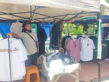 Usaha Baju Koko Pak Rusdian Semakin Ramai di Bulan Ramadhan