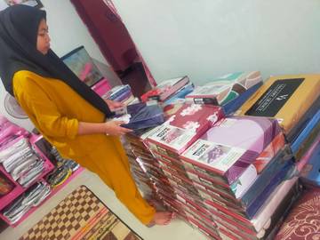 Usaha Sprei Ibu Anna di Tolitoli Kian Dikenal, Andalkan Kualitas dan Harga Terjangkau