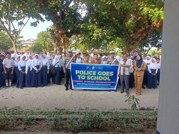 Satlantas Polres Parimo Laksanakan Police Goes to School 