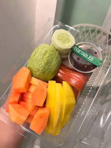 UMKM Buah Segar Potong Dorong Gaya Hidup Sehat