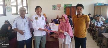 Nilam Lawira Salurkan 215 Beasiswa PIP Aspirasi