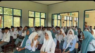 Kejari Tolitoli Sosialisasi Hukum Melalui Jaksa Masuk Sekolah