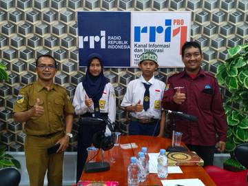 Siswa-Siswi SMP Negeri 5 Tolitoli Isi Program