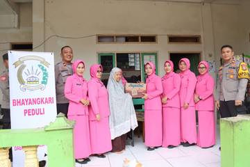 Jelang Ramadhan Polsek Dan Ranting Baolan Gelar Baksos