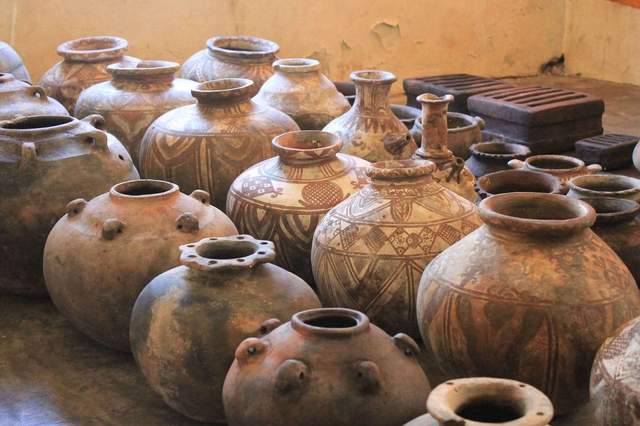 Menenun Budaya Yang Rapuh