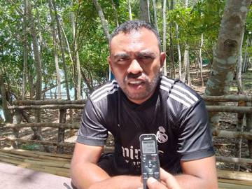 Pantai Rahan Tahet, Buka Peluang Usaha Bagi Warga Lokal