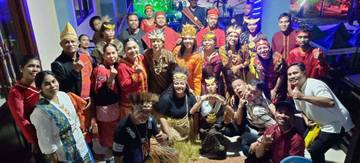 Evav Madrigal Singers Nyanyi Medley Di  Pentas Seni 