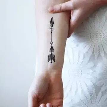 Sejarum Para Siswa Menggambar Tatto, Guru Texas diskors 