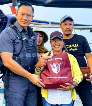 AHY Hadiri Reuni Perak Akabri 