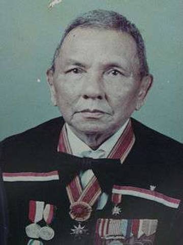 Mengenal Prof.Dr.Moestopo,Pejuang 10 November 1945
