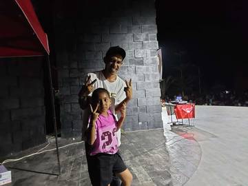 YoungkiMC Dan Putrinya Hibur Ratusan Warga di Landmark