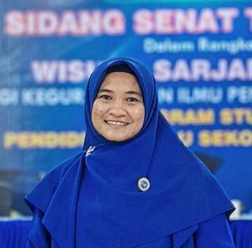 Jebolan STKIP Berkontribusi Bangun Pendidikan di Bumi Evav