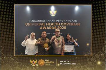 Bupati Maluku Tenggara Raih Penghargaan UHC Awards 2026 